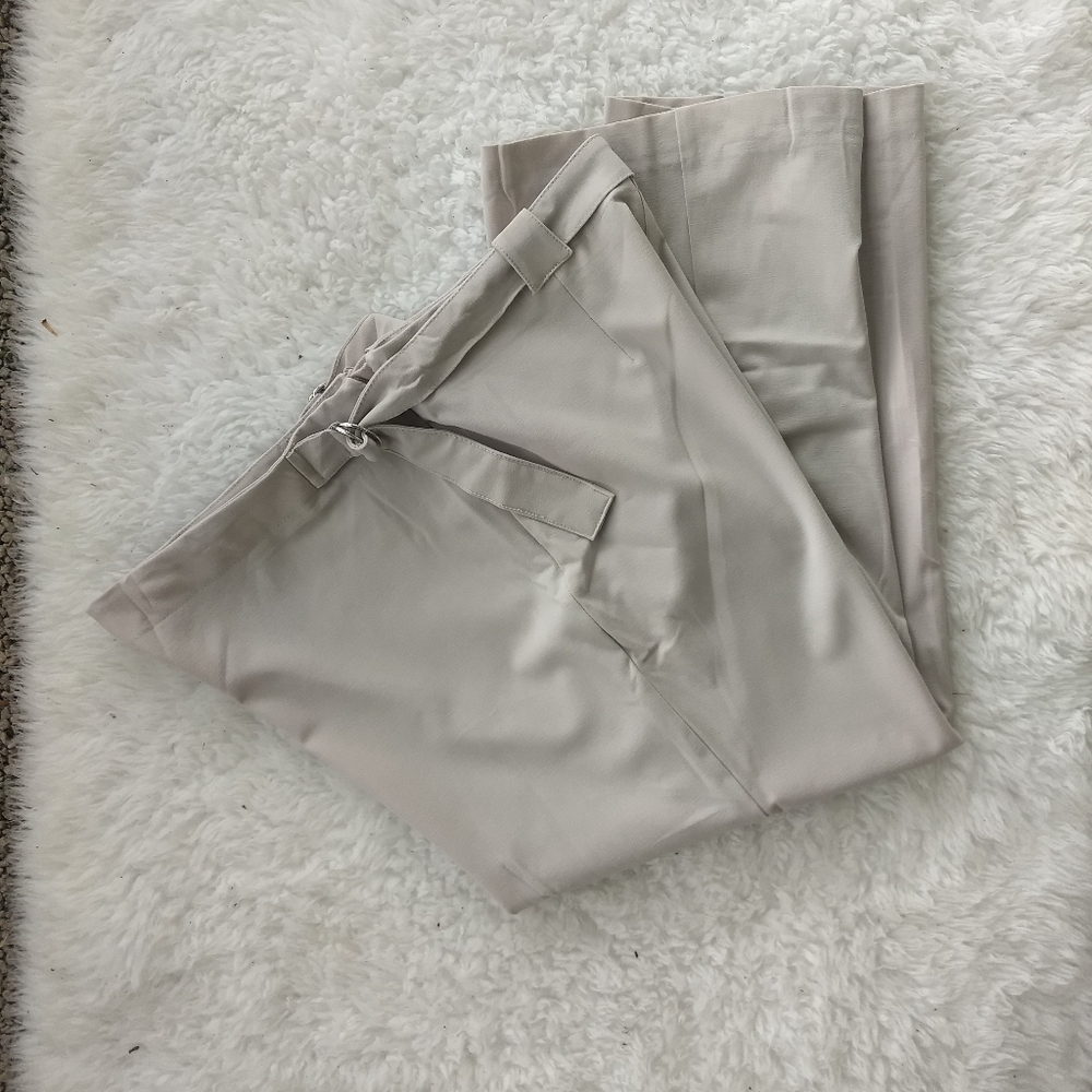 Motherhood Maternity L Taupe Capri Pants